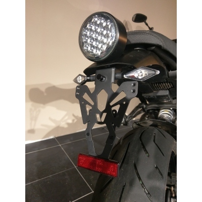 Portamatrículas Yamaha XSR900 negro C8-SPY024