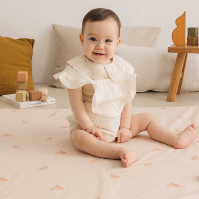 Enrollagateo simple no impermeable “Conejos beige”