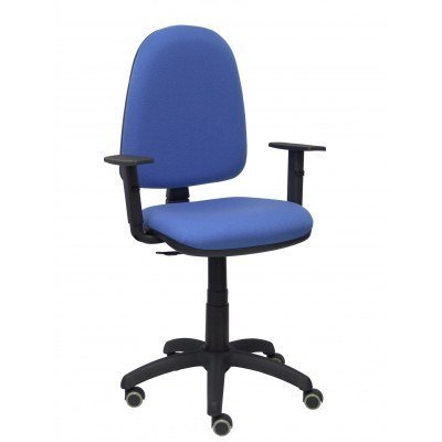 Silla Aýna bali azul claro brazos regulables ruedas de parqué