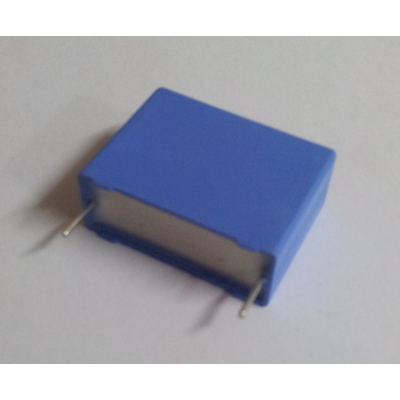 Condensador Poliester 22nF 1600Vdc R22,5mm