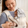Mochila Porta Bebé Hold BabyBjörn Material: Woven, color Crema