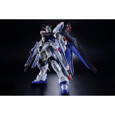 Strike freedom gundam