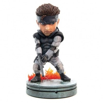 Figura first 4 figures metal gear solid solid snake standard edition estatua