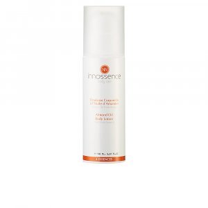 4 ESSENCES émulsion corporelle à l’huile d’amandes 150 ml