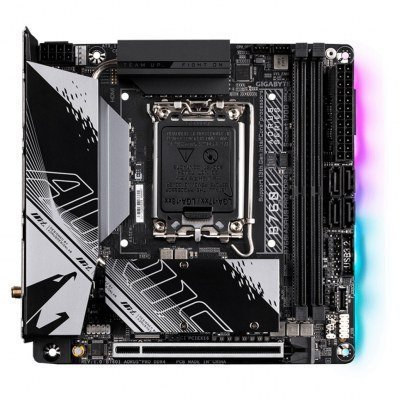 Placa base gigabyte b760i aorus pro 1700 mitx - 2 x ddr4 - 4 x sata - 5 x usb 3.2 - 2 x usb 2.0 - 1 x usb tipo c