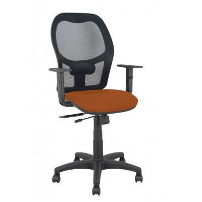 Silla Alocén traslack malla negra asiento bali marrón brazos regulables