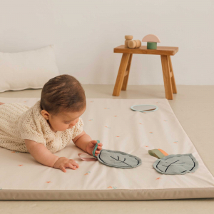 Enrollagateo sensorial no impermeable “Flor Bloom”