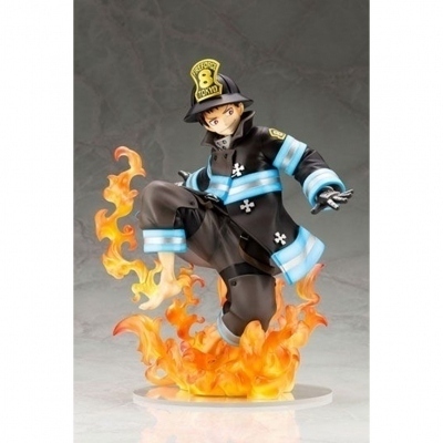 Figura kotobukiya fire force shinra kusakabe brillo en la oscuridad
