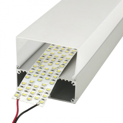 Perfil LED de superficie con opción colgante de 80 mm x 75,2 mm