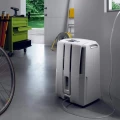Deshumidificador De'Longhi DD230P, 30 litros/día, 54 dB, drenaje continuo, blanco - imagen 3