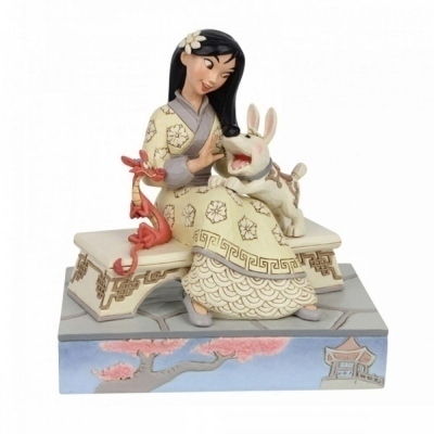 Figura enesco disney mulan mulan con sus mascotas