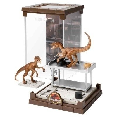 Figura the noble collection jurassic park velociraptor bendyfig diorama