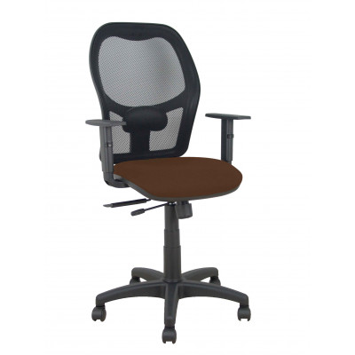 Silla Alocén traslack malla negra asiento bali marrón oscuro brazos regulables
