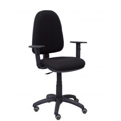 Silla Aýna bali negro brazos regulables ruedas de parqué