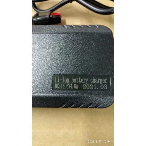 Cargador Bateria Litio Ion 14,4V Carros de Golf y Sillas 14,4V 4A