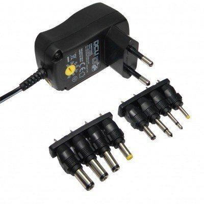 Alimentador Universal salida 3 - 12Vdc 600mA 7,2W 6 conectores DCU