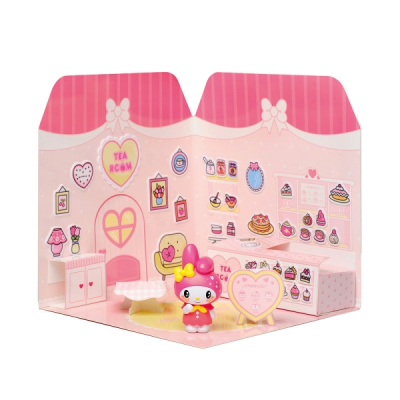 Comansi Sticker House My Melody Tea Room - Incluye Figura - Stickers Lavables - Escenario Adorable - Juego Creativo