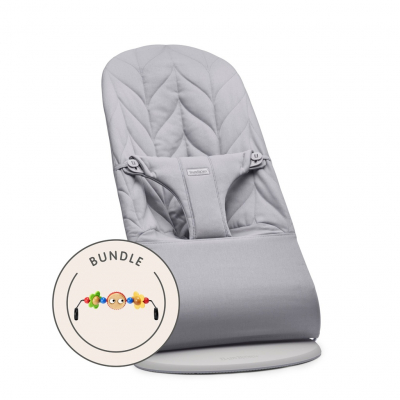 Pack de Hamaca Bliss BabyBjörn Material: Tejido Woven / Acolchado Pétalo, Color: Gris Claro, Tamaño: Pack con Juguete de Madera