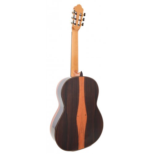 Model 65 Años