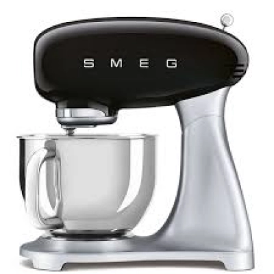 Robot sur socle 4,8l 800w noir - smeg - smf02bleu