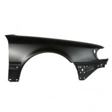 ALETA DELANTERA CON ORIFICIOS DE MOLDURA