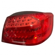 PILOTO TRASERO EXTERIOR (COUPE) 10- LED (ULO)