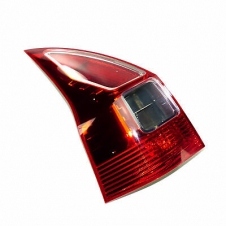 PILOTO TRASERO FAMILIAR(E)