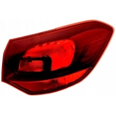 PILOTO TRASERO EXTERIOR FAMILIAR AHUMADO (E)