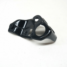 SOPORTE DE ACERO PARA ALETA DELANTERA(LATERAL DELANTERA SUPERIOR)