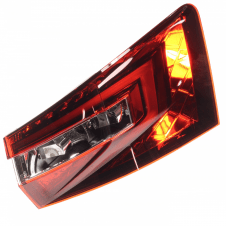PILOTO TRASERO EXTERIOR FAMILIAR LED (AHUMADO) (E) (TYC)