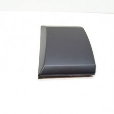 MOLDURA NEGRA DEL PILAR DE LA PUERTA DELANTERA (PUERTA DE COMBUSTIBLE)