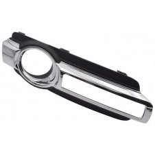 REJILLA PARACHOQUE DELANTERO CON CROMADO(AGYJERO DE ANTINIEBLA)