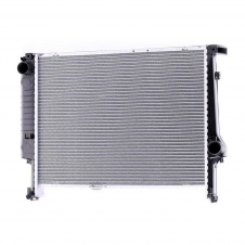 RADIADOR 3.0 (M3) GASOLINA - 2.5 D DIÉSEL MANUAL +/-AC (550x410x32) (NRF)