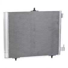 CONDENSADOR  GASOLINA-DIESEL (420x370)(3 SOPORTES) (2005-)