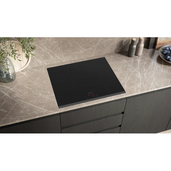 Placa de inducción Siemens EH631BJB6E, 3 zonas, 7400W, zona grande 28 cm, cristal negro - imagen 3