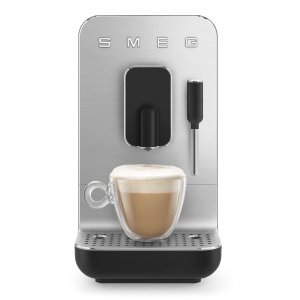 Cafetera Smeg BCC12BLMEU, Superautomática, 1350W, vaporizador, color inox y negro