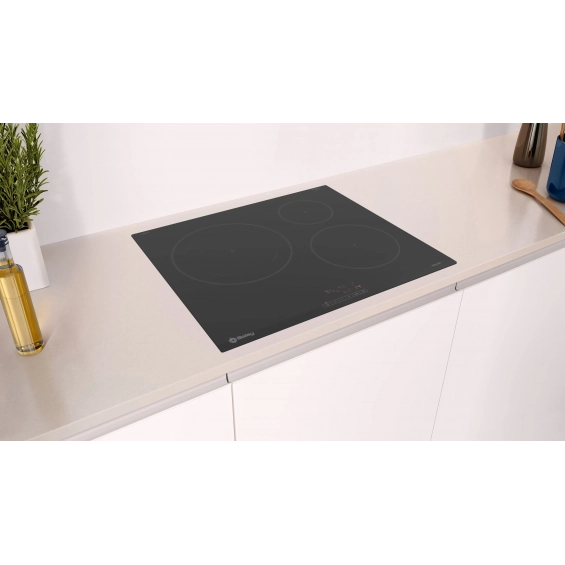 Placa inducción Balay 3EB865FR, 60 cm, 3 zonas, bisel delantero, zona gigante 28 cm, programable, memoria, 4600W, cristal negro - imagen 6