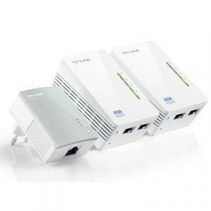 Red TP-LINK WPA4220TKIT Powerline AV500+ WiFi 3 pack