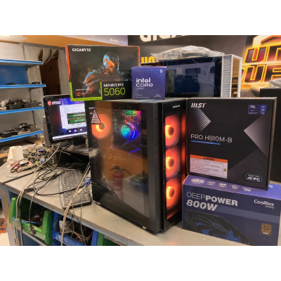 PC GAMER ULTRA 5 225F RTX 5060 32GB 1TB NVME