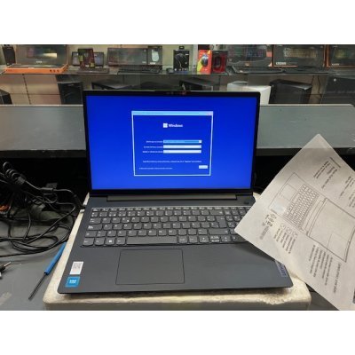 Portatil Lenovo V15 G2 IJL 82QY00PUSP