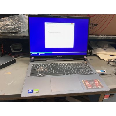 Portatil Msi Vector 16 HX AI A2XWGG-014XES U9-275HX RTX 5070 32GB 1TB 16 QHD+ OLED FreeDOS