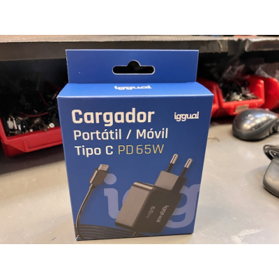 Cargador Iggual portátil y móvil tipo C PD 65W