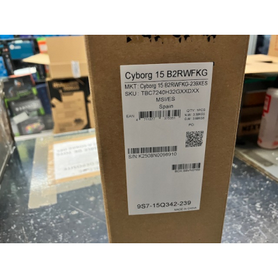 Portatil Msi Cyborg 15-239XES